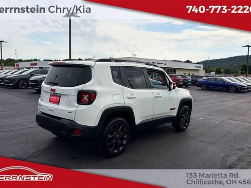 Used 2023 Jeep Renegade Latitude AWD/4WD image 29