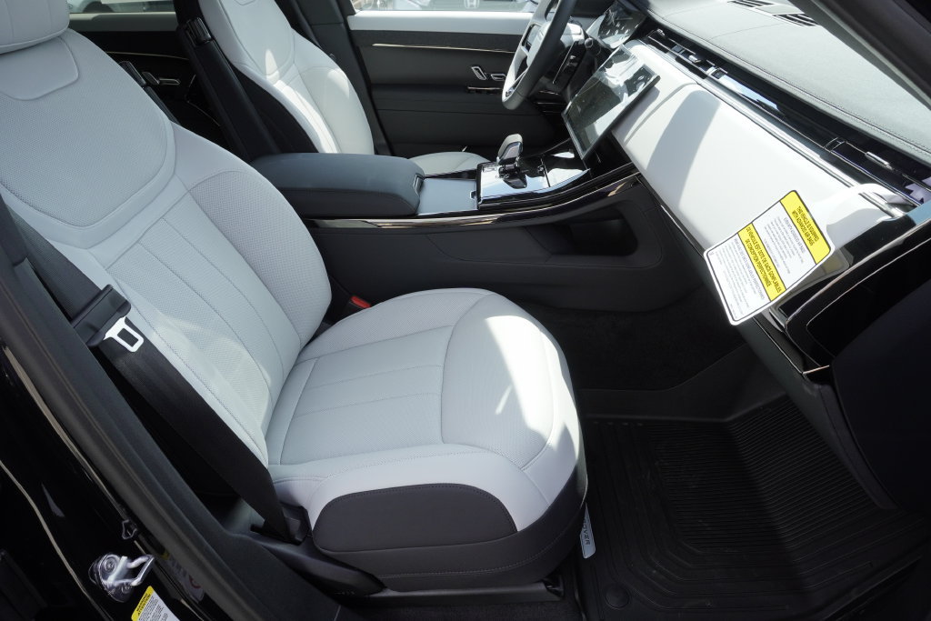 New 2026 Land Rover Range Rover Sport Dynamic SE AWD/4WD image 23