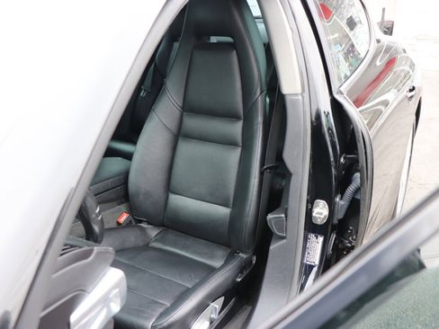 Used 2016 Porsche Panamera 4 image 11