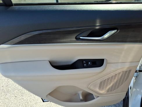 New 2025 Jeep Grand Cherokee Limited image 34