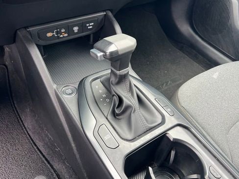 Certified 2025 Kia K4 FWD image 17