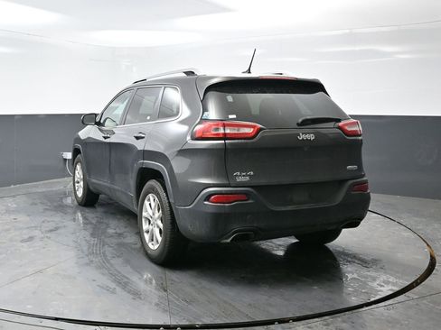 Used 2015 Jeep Cherokee Latitude w/ Cold Weather Group image 11