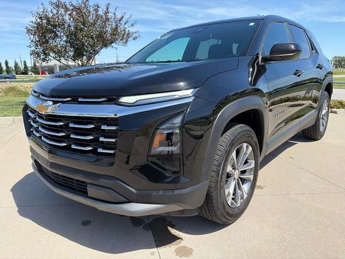 Used 2026 Chevrolet Equinox LT FWD image 4