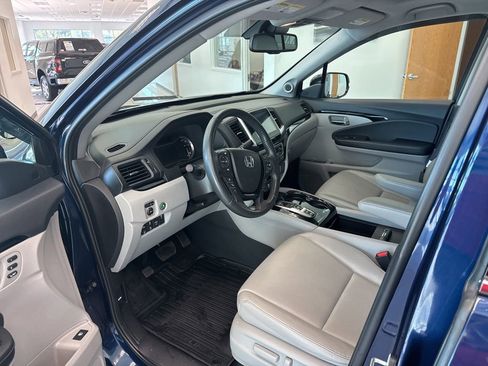 Used 2020 Honda Ridgeline RTL-E image 2