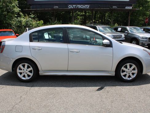 Used 2012 Nissan Sentra 2.0 SR FWD image 6