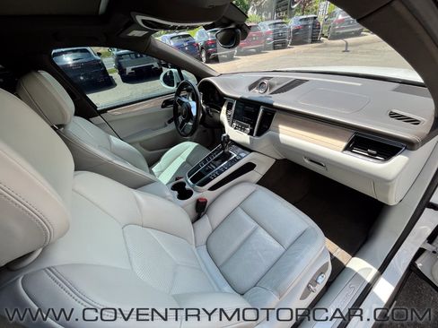 Used 2017 Porsche Macan S AWD/4WD image 28