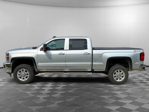 Used 2016 Chevrolet Silverado 2500 LT w/ LT Convenience Package AWD/4WD image 2