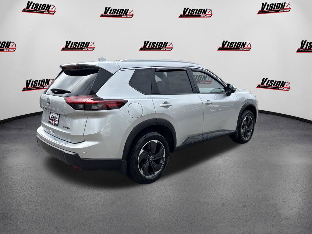 Certified 2024 Nissan Rogue SV w/ SV Premium Package AWD/4WD image 7