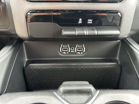 Used 2024 RAM 1500 Laramie image 24