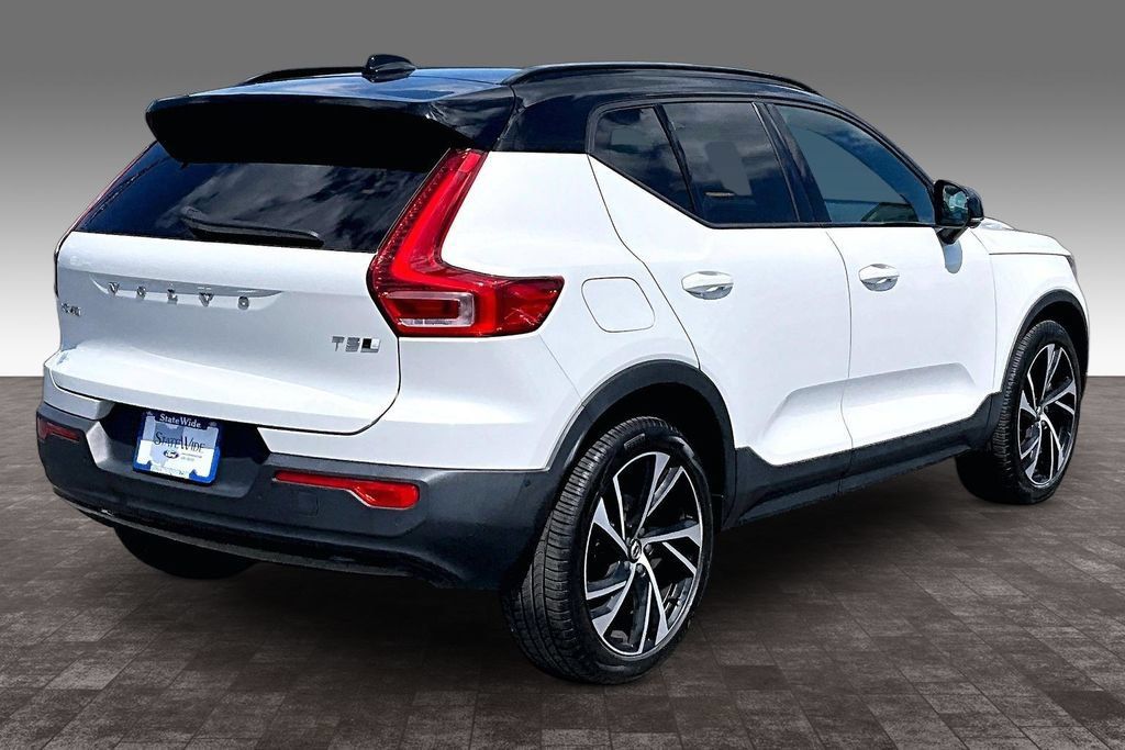 Used 2021 Volvo XC40 T5 R-Design w/ Advanced Package AWD/4WD image 28