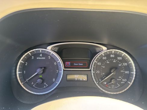 Used 2013 INFINITI JX35 Base w/ Premium Pkg image 8