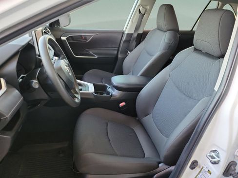 Certified 2025 Toyota RAV4 LE image 25