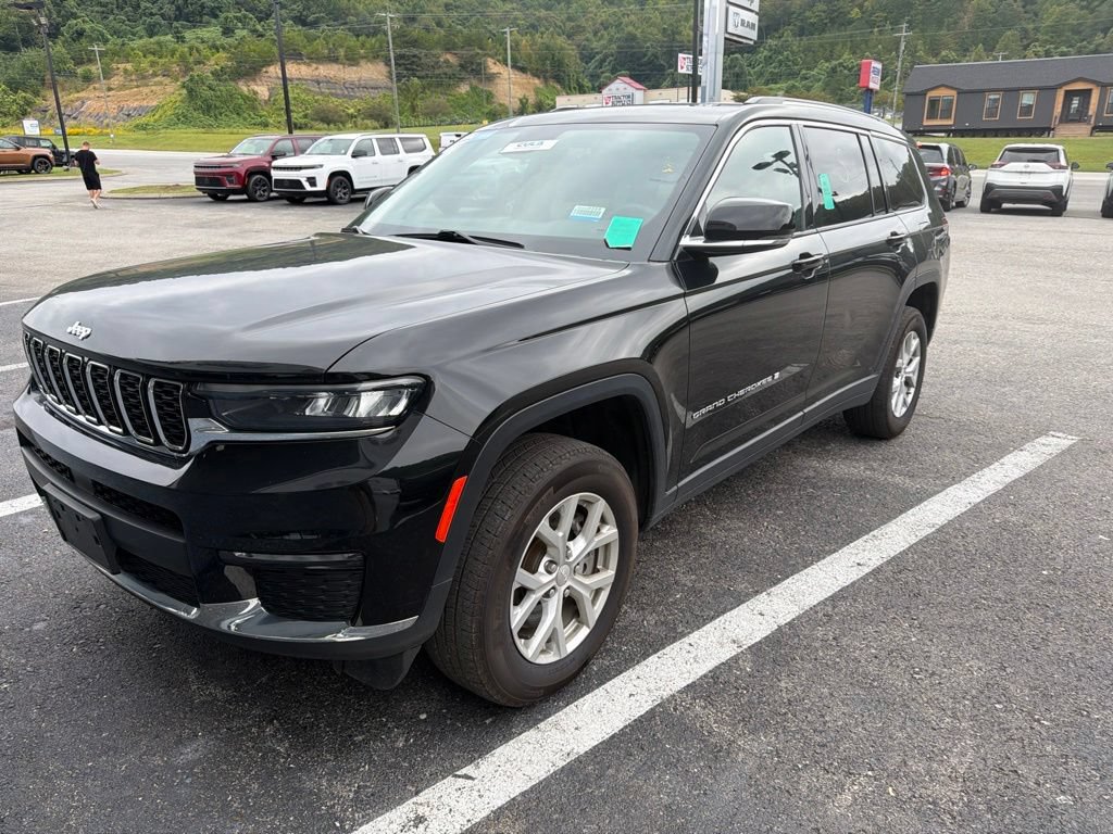 Used 2023 Jeep Grand Cherokee L Limited AWD/4WD image 1
