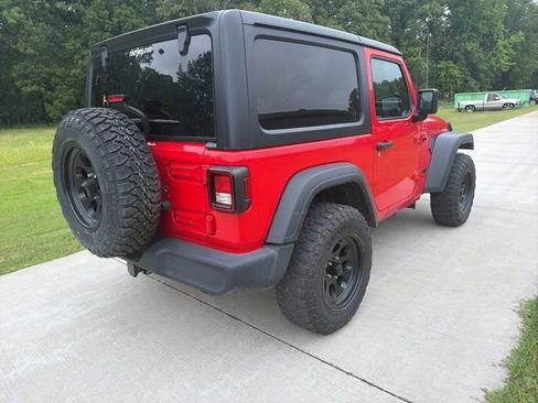 Used 2023 Jeep Wrangler Sport AWD/4WD image 5