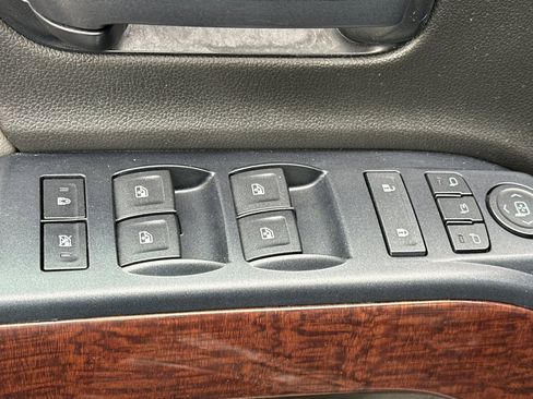 Used 2014 GMC Sierra 1500 SLT w/ SLT Crew Cab Value Package image 11