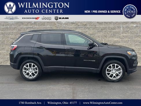 Used 2023 Jeep Compass Latitude w/ Sun and Sound Group AWD/4WD image 1