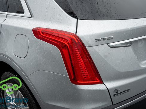 Used 2018 Cadillac XT5 Premium Luxury FWD image 10