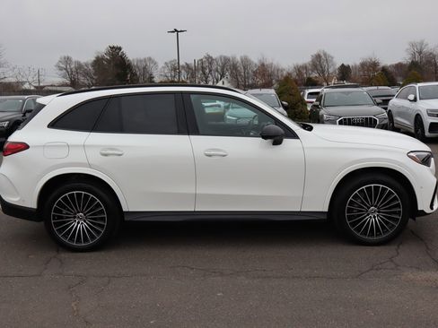 Used 2024 Mercedes-Benz GLC 300 4MATIC w/ AMG Line image 4
