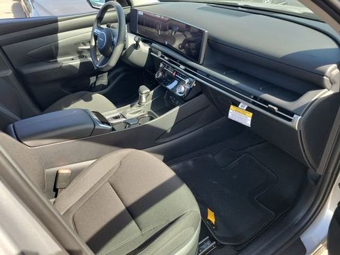 New 2026 Hyundai Tucson SEL image 16