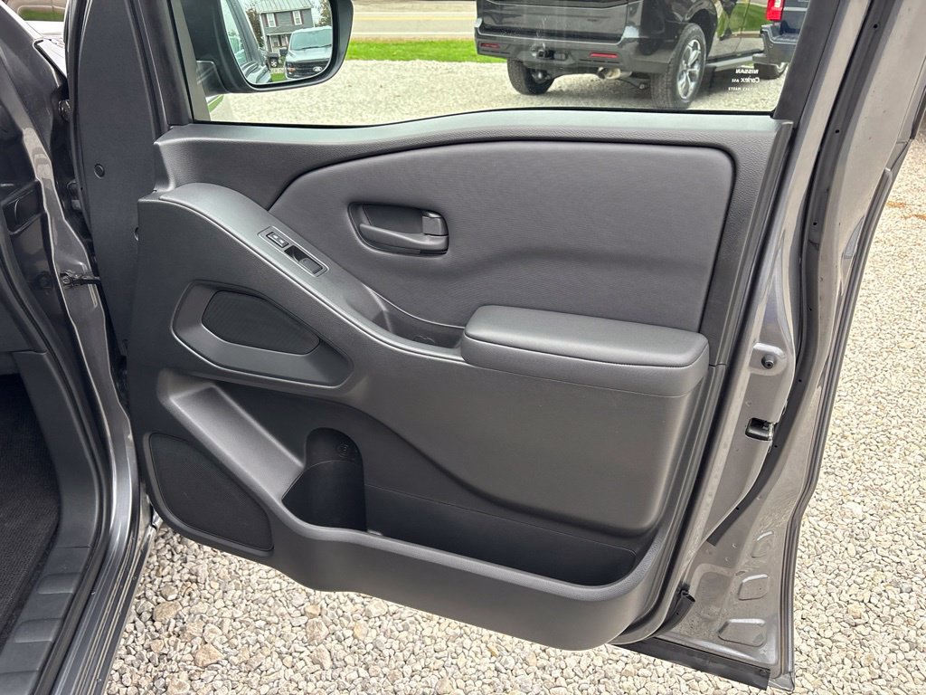 Used 2022 Nissan Frontier S w/ Technology Package AWD/4WD image 10