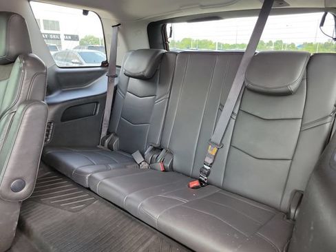 Used 2020 Cadillac Escalade Luxury AWD/4WD image 14