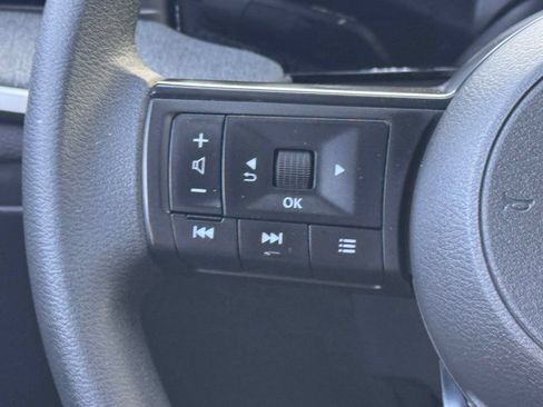Certified 2025 Nissan Kicks SV FWD image 15