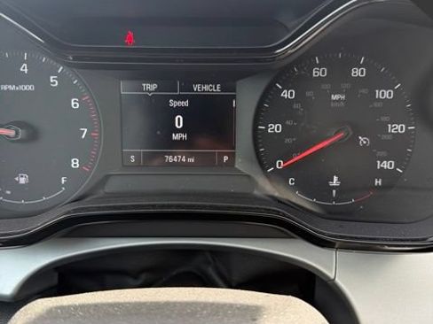 Used 2024 Chevrolet Trax LS FWD image 1