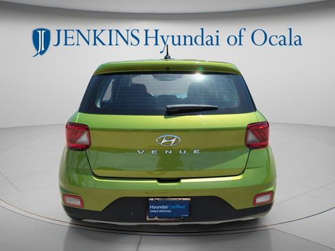 Certified 2023 Hyundai Venue SE FWD image 4