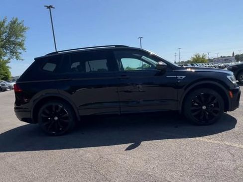 Used 2021 Volkswagen Tiguan SE R-Line AWD/4WD image 9