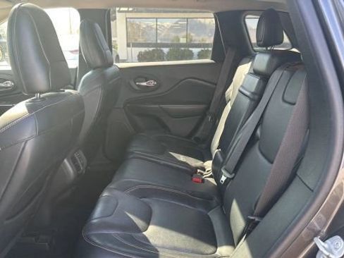 Used 2014 Jeep Cherokee Limited w/ Luxury Group image 16