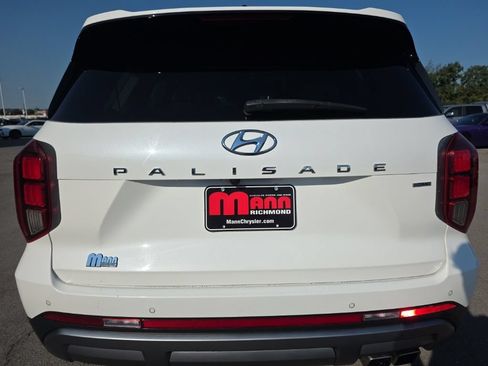 Used 2023 Hyundai Palisade SEL w/ Premium Package AWD/4WD image 6