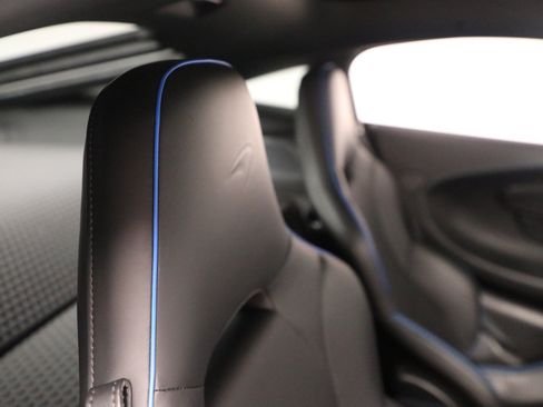 Used 2021 McLaren GT RWD image 28