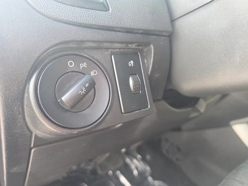 Used 2010 Ford Focus SE FWD image 41