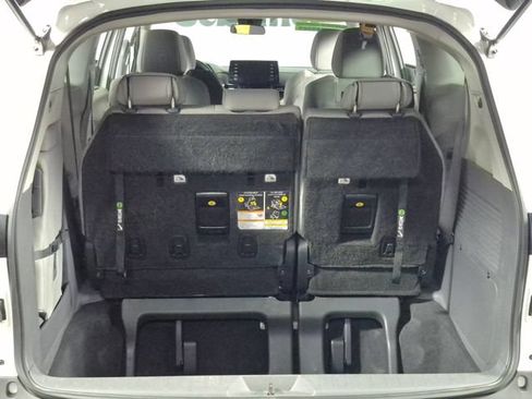 Certified 2023 Toyota Sienna LE FWD image 27