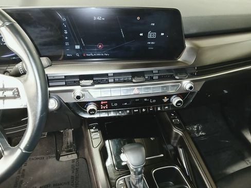 Used 2025 Kia Telluride S FWD image 20