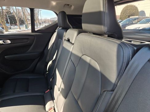 Certified 2025 Volvo XC40 B5 Plus image 12