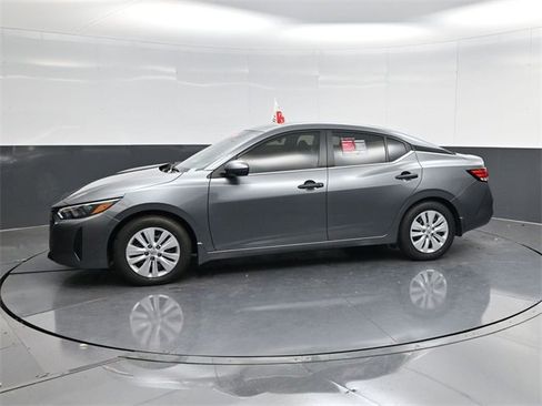 Used 2025 Nissan Sentra S image 6
