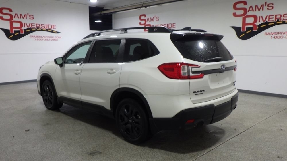 Used 2025 Subaru Ascent Bronze Edition AWD/4WD image 2