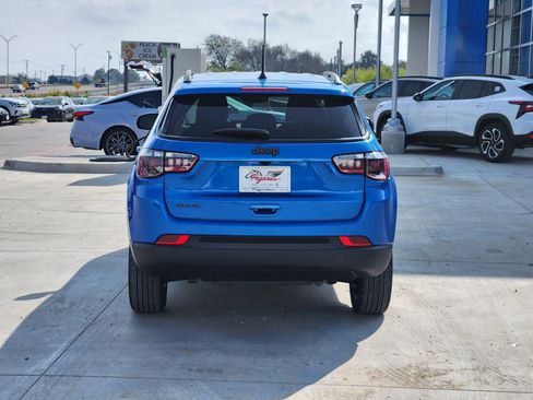 New 2026 Jeep Compass Latitude image 8