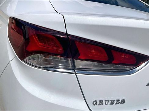 Used 2019 Hyundai Sonata Limited image 40