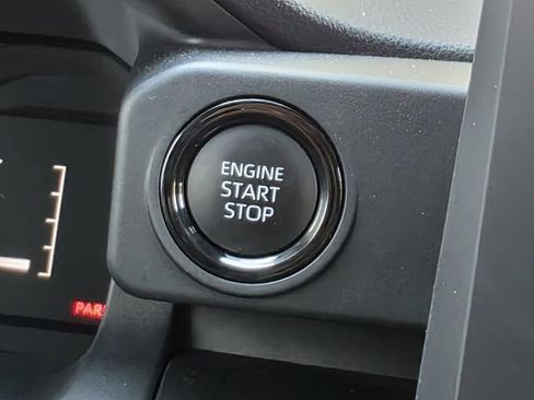 Used 2025 Toyota Tacoma SR image 15