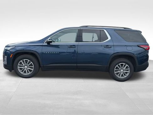 Used 2023 Chevrolet Traverse LT AWD/4WD image 2