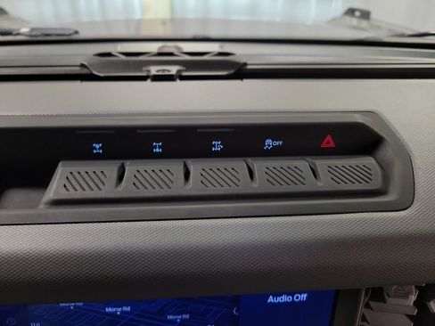 Used 2024 Ford Bronco Everglades image 21