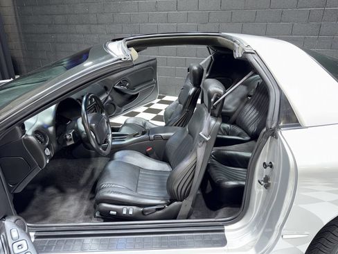 Used 2002 Pontiac Firebird Trans Am image 32