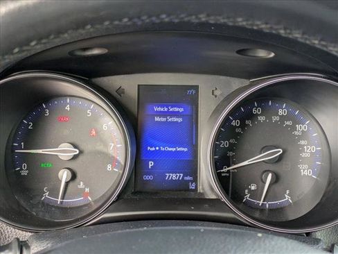 Used 2018 Toyota C-HR XLE image 11