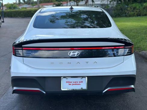 Used 2025 Hyundai Sonata SE FWD image 7