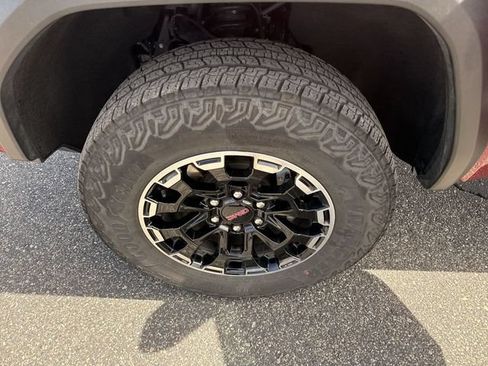Used 2026 GMC Canyon AT4 AWD/4WD image 10