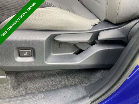 Used 2025 Toyota Tacoma TRD Sport image 16