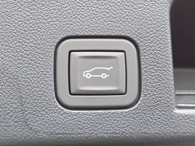 New 2027 GMC Terrain Elevation w/ Elevation Premium Package FWD image 19