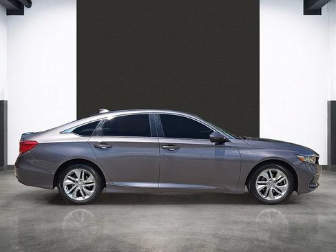 Used 2018 Honda Accord LX image 10
